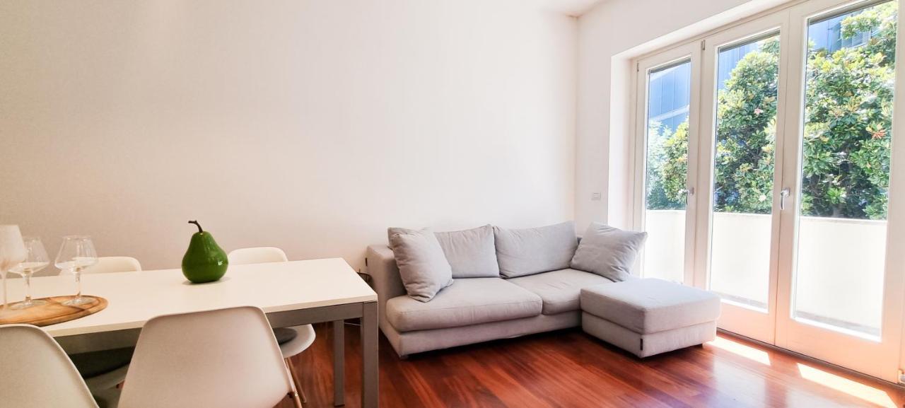 Joivy Superb Flat, 2 Balconies & Skyscrapers View Apartment Milan Luaran gambar