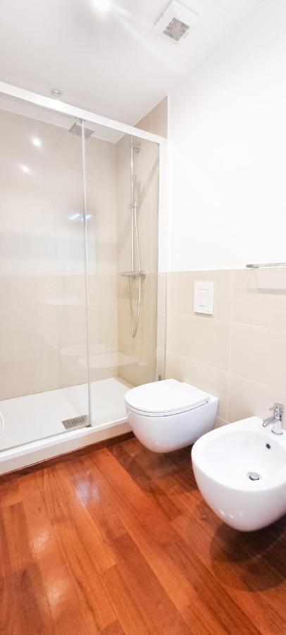 Joivy Superb Flat, 2 Balconies & Skyscrapers View Apartment Milan Luaran gambar